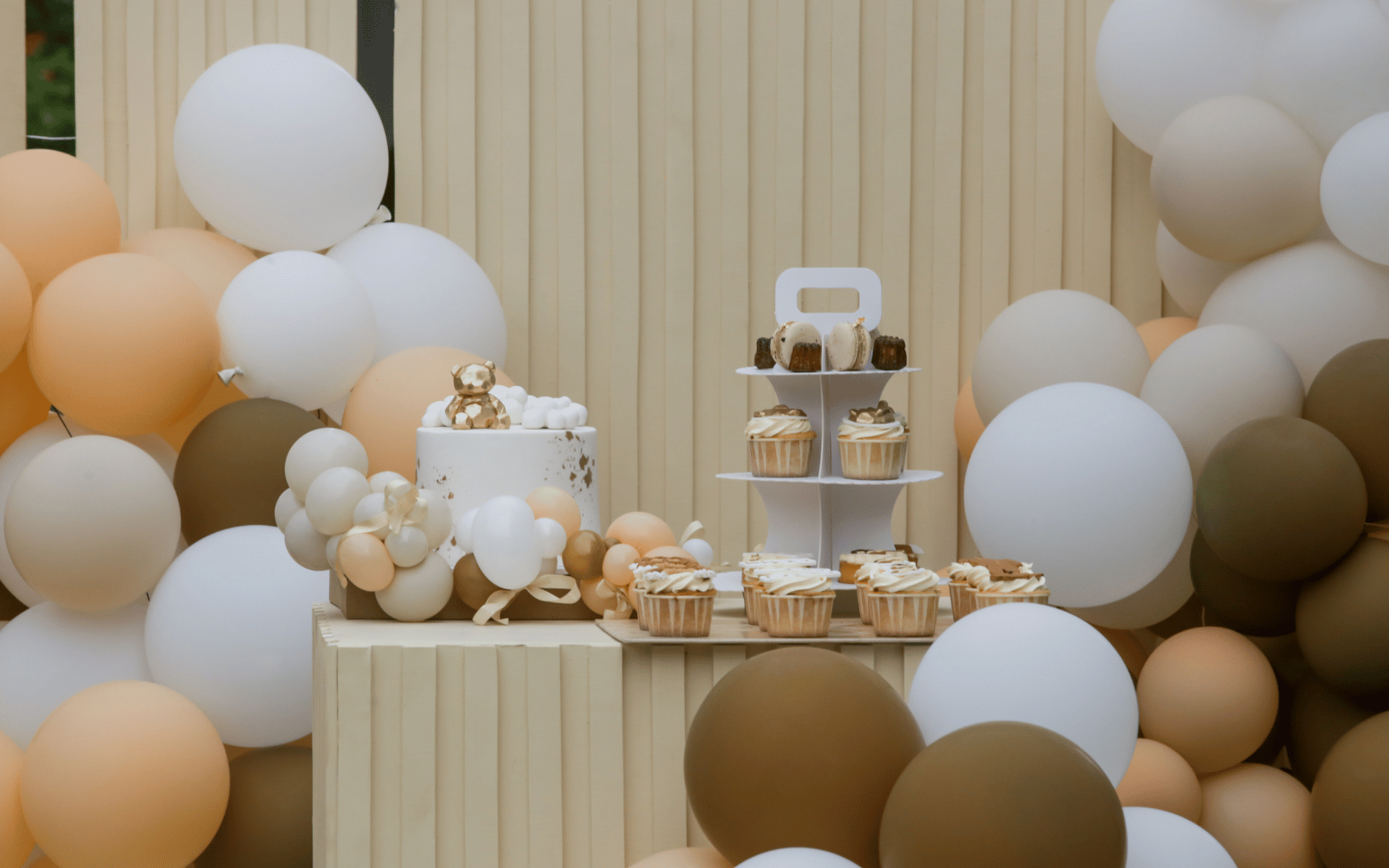 Gender neutral baby shower decor