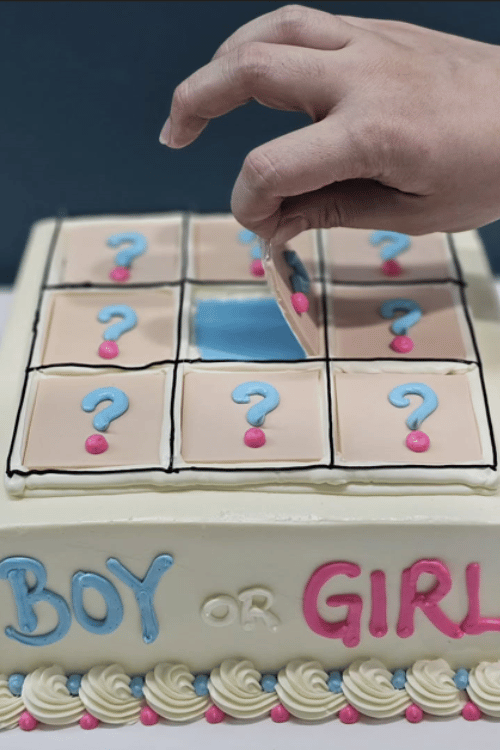 Tic-Tac-Toe Game Cake
