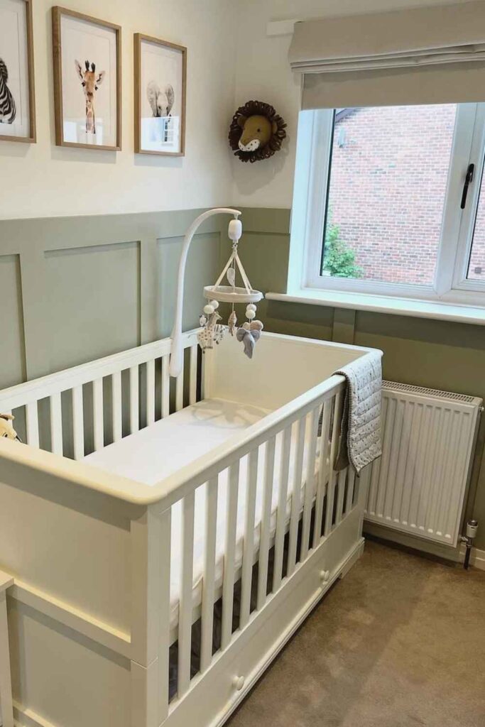 Crib with built-in drawers on the bottom
